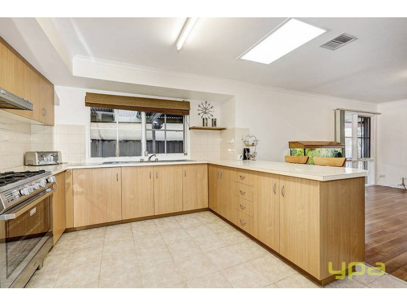 14 Kevington Street, Werribee VIC 3030