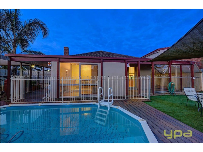 14 Kevington Street, Werribee VIC 3030