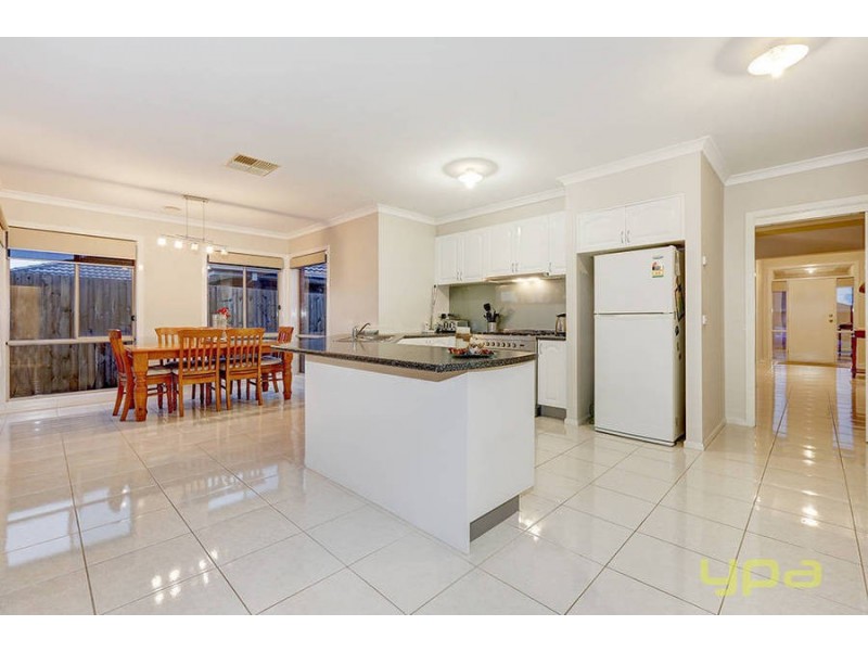 2 James Austin Place, Hoppers Crossing VIC 3029