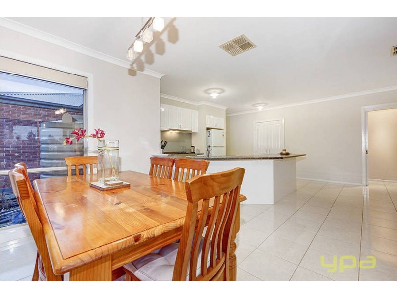 2 James Austin Place, Hoppers Crossing VIC 3029