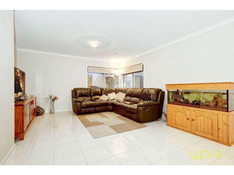 2 James Austin Place, Hoppers Crossing VIC 3029