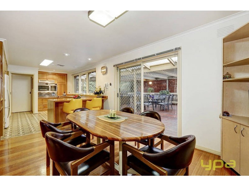 2 Wallaroo Square, Werribee VIC 3030