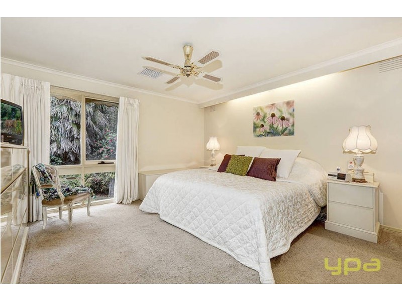 2 Wallaroo Square, Werribee VIC 3030