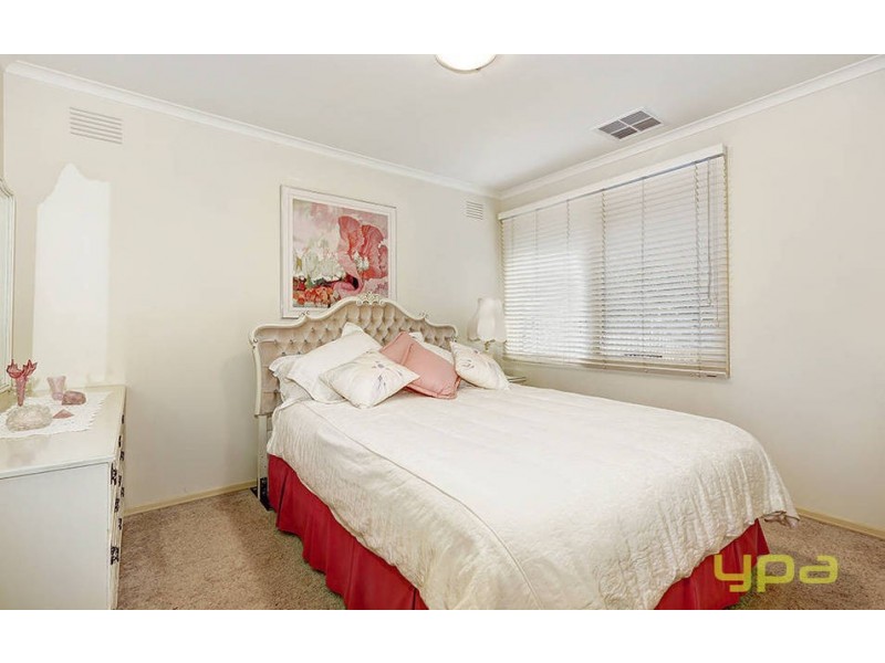 2 Wallaroo Square, Werribee VIC 3030