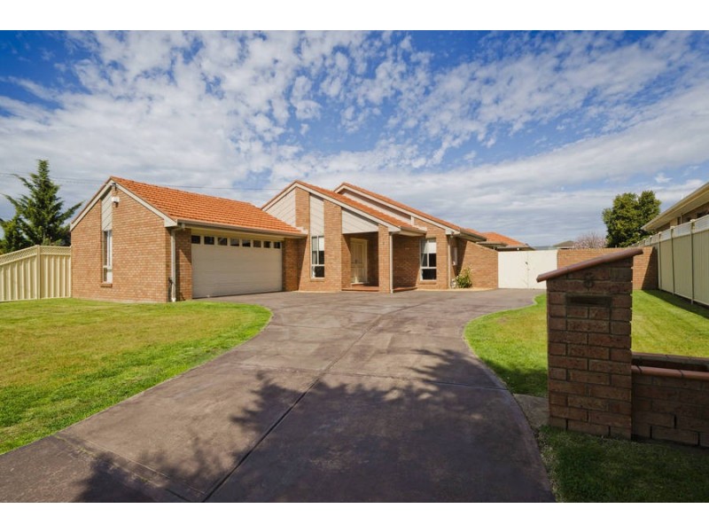 8 Tillbush Close, Hoppers Crossing VIC 3029