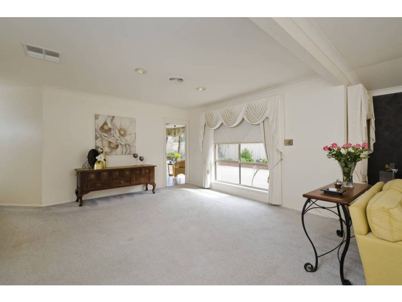 8 Tillbush Close, Hoppers Crossing VIC 3029