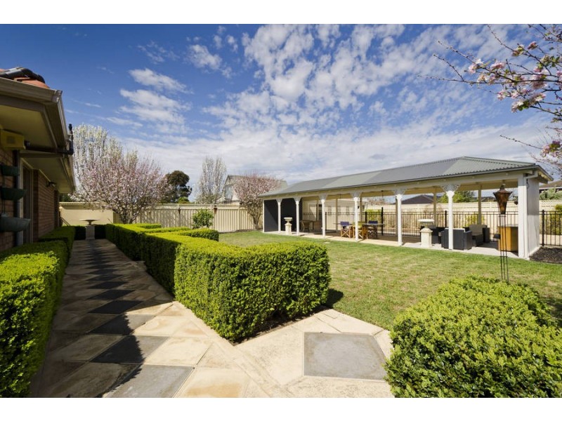 8 Tillbush Close, Hoppers Crossing VIC 3029