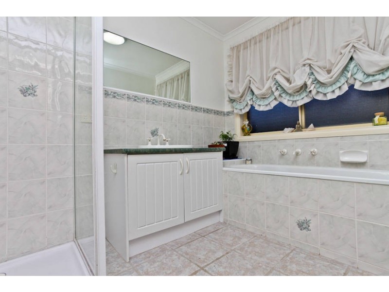 7 Garden Court, Werribee VIC 3030