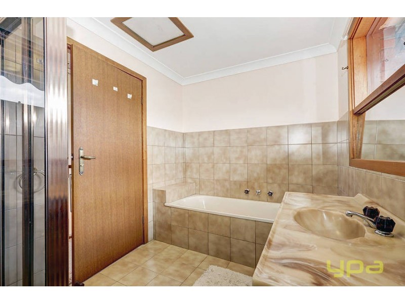 18 Yalonga Avenue, Werribee VIC 3030