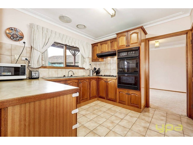 18 Yalonga Avenue, Werribee VIC 3030