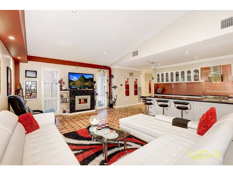 33 Bristlebird Way, Williams Landing VIC 3027