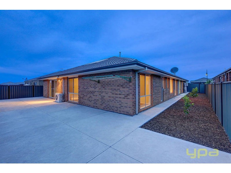 84 Miles Franklin Boulevard, Point Cook VIC 3030