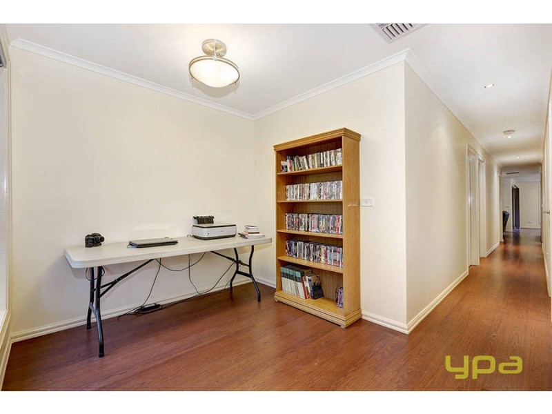 2/21 Stable Drive, Truganina VIC 3029