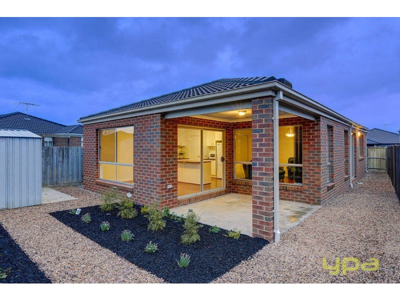 2/21 Stable Drive, Truganina VIC 3029