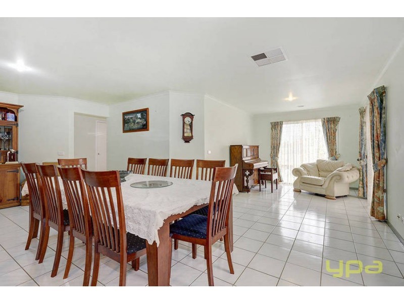 4 Lyon Court, Hoppers Crossing VIC 3029