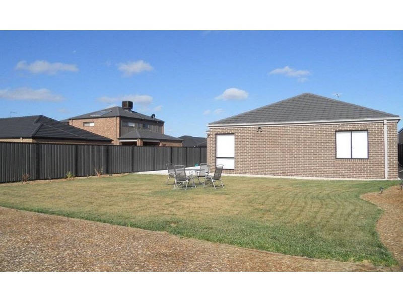 13 Brookwood Street, Tarneit VIC 3029