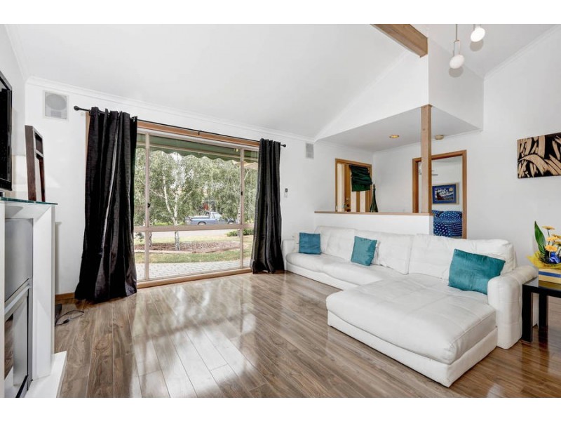 24 Trevally Close, Werribee South VIC 3030