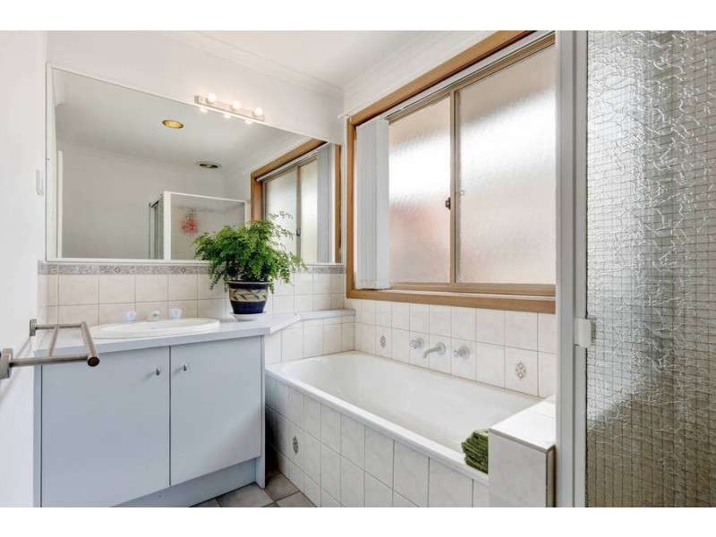 24 Trevally Close, Werribee South VIC 3030