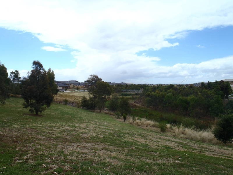 15 Autumn Fields Circuit, Tarneit VIC 3029