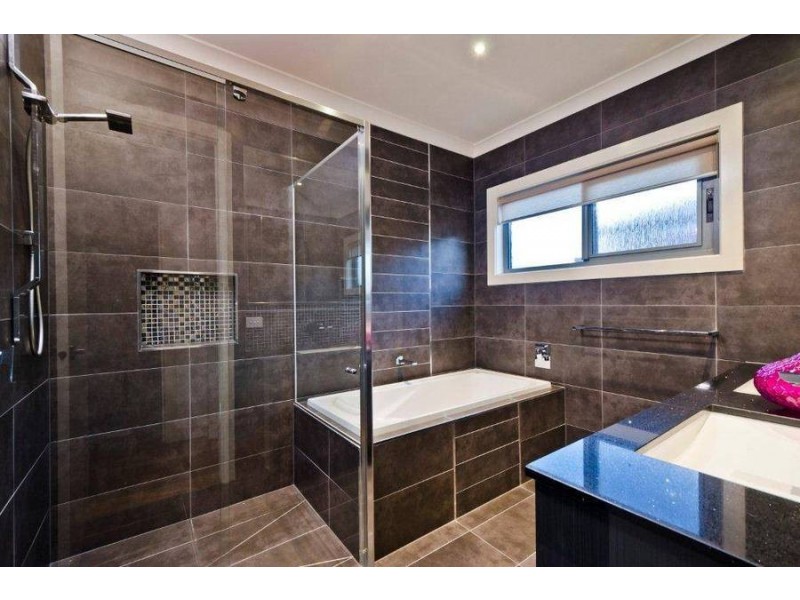 7 Giofches Crescent, Tarneit VIC 3029