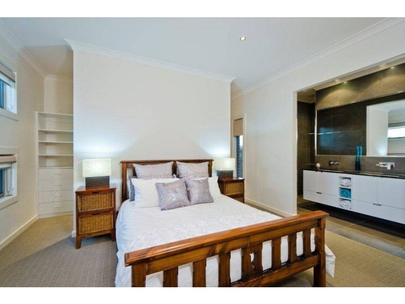 7 Giofches Crescent, Tarneit VIC 3029