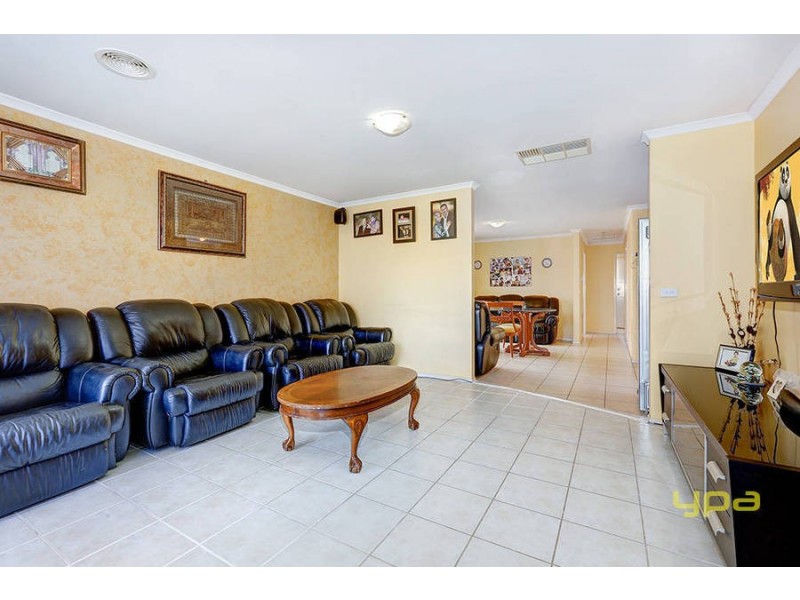 36 Stella Way, Hoppers Crossing VIC 3029