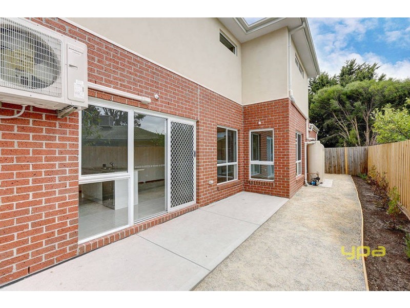 2/5 Yarrabee Drive, Hoppers Crossing VIC 3029