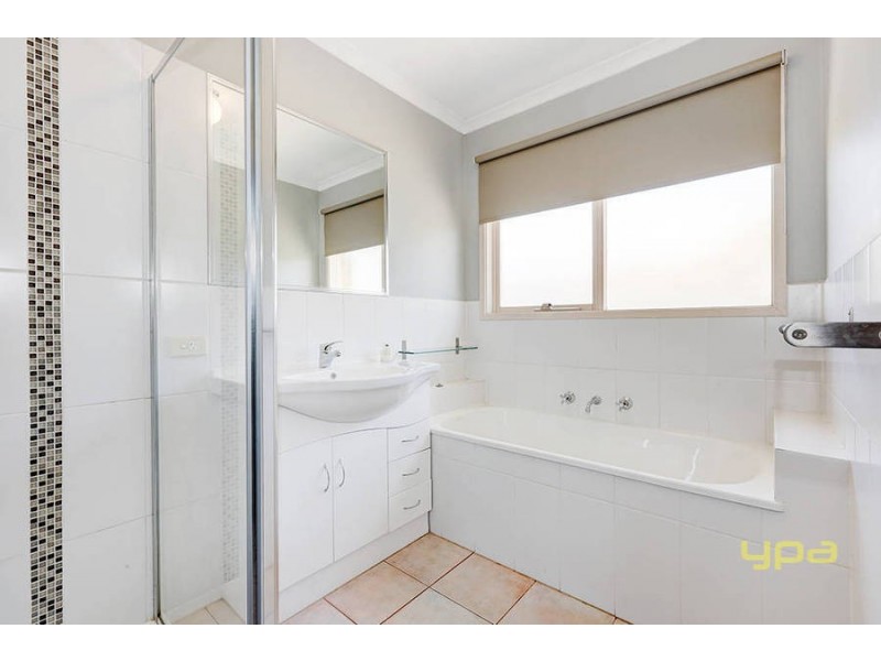 332 Hogans Road, Hoppers Crossing VIC 3029