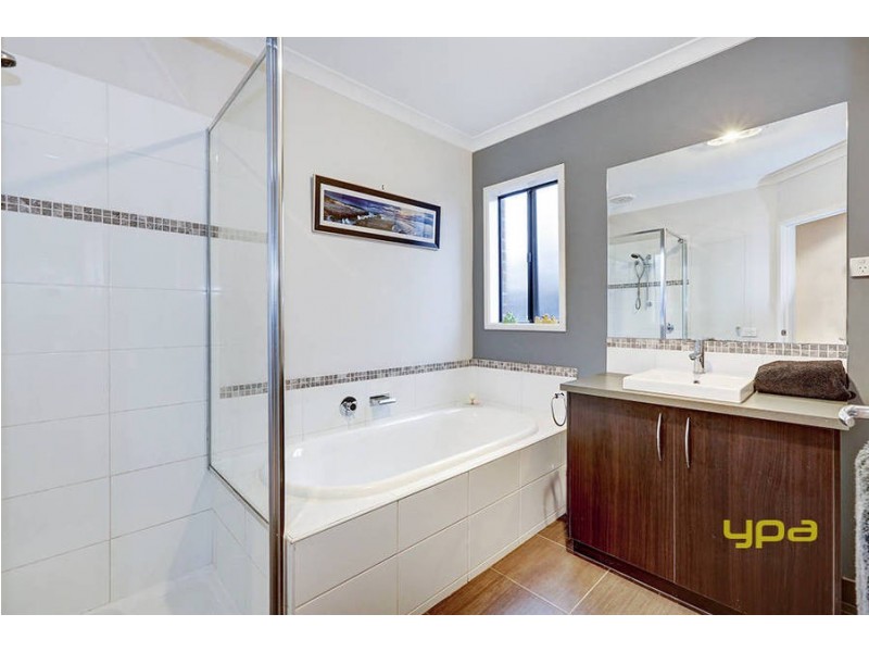 48 Weavers Street, Wyndham Vale VIC 3024