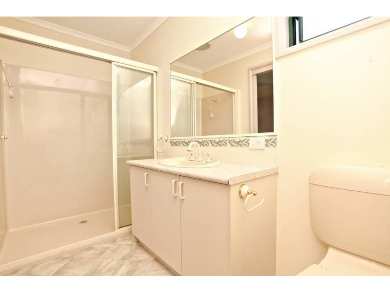 15 Whitsunday Drive, Hoppers Crossing VIC 3029