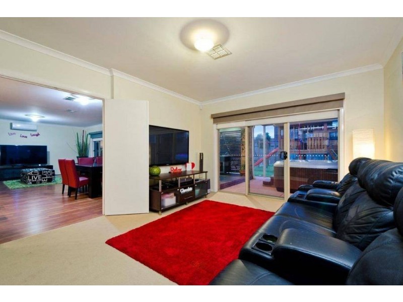 9 Hester Street, Tarneit VIC 3029