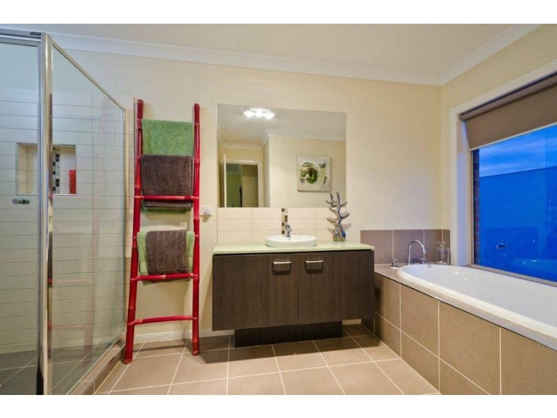 9 Hester Street, Tarneit VIC 3029