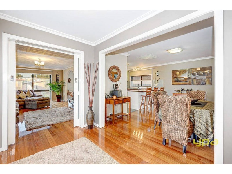 42 Nangiloc Crescent, Werribee VIC 3030