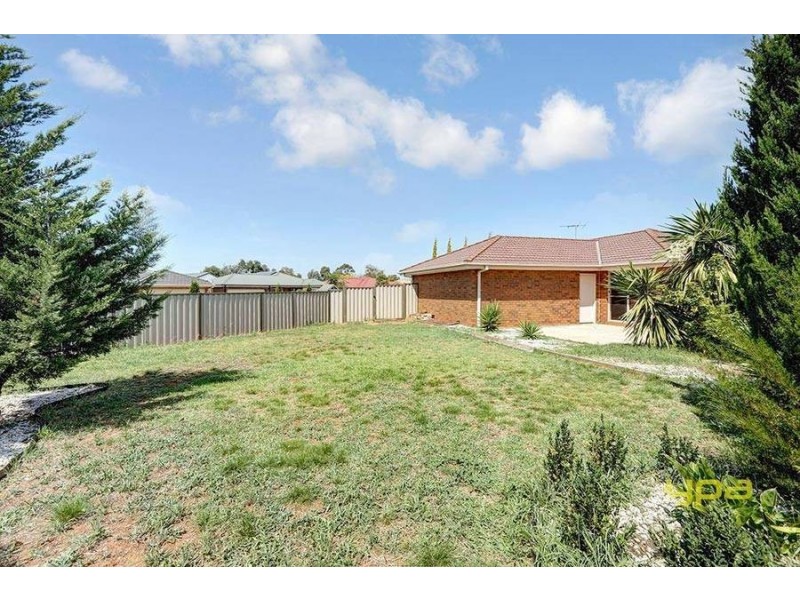 27 Hawthorn Drive, Hoppers Crossing VIC 3029