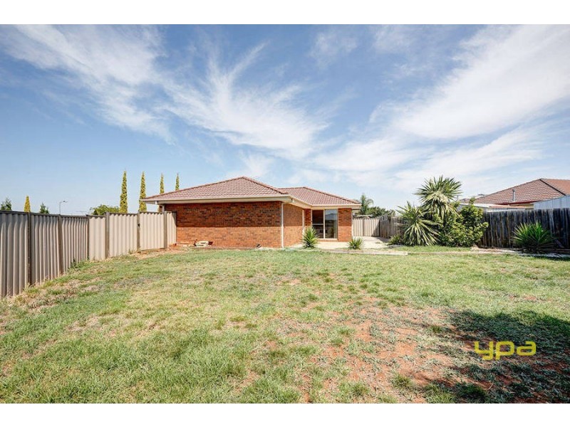 27 Hawthorn Drive, Hoppers Crossing VIC 3029