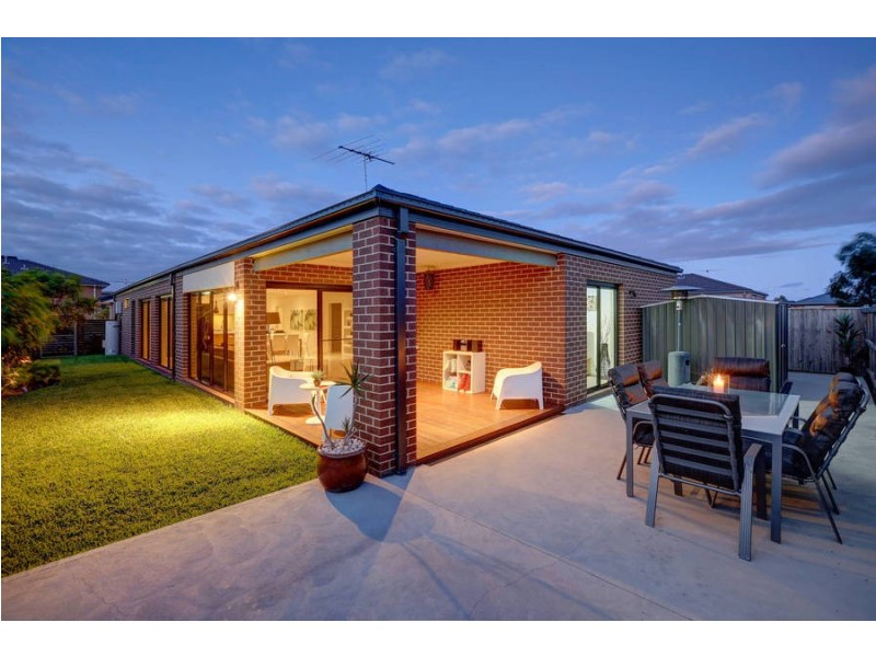 21 Lindrum Outlook, Tarneit VIC 3029