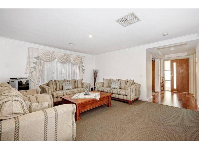 13 Tandarra Drive, Hoppers Crossing VIC 3029