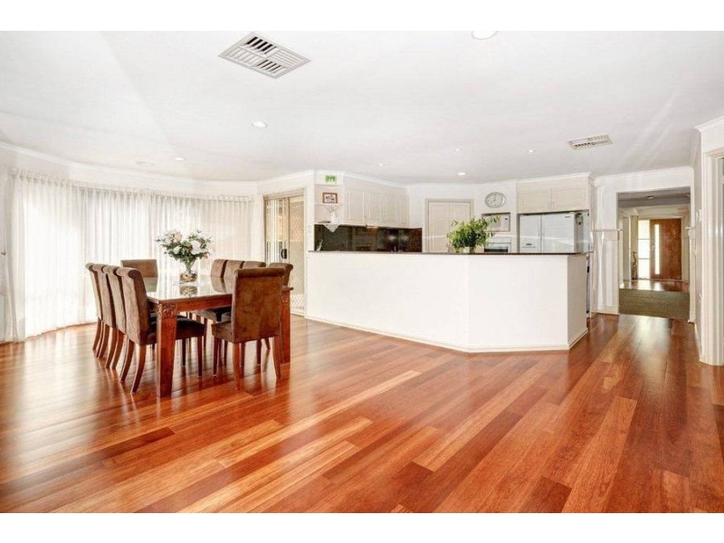 13 Tandarra Drive, Hoppers Crossing VIC 3029