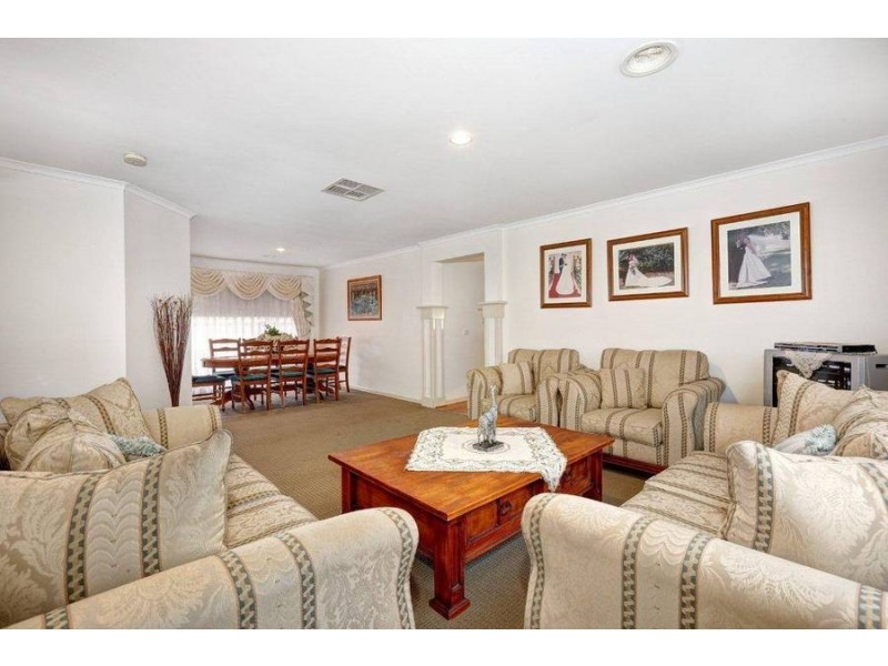 13 Tandarra Drive, Hoppers Crossing VIC 3029