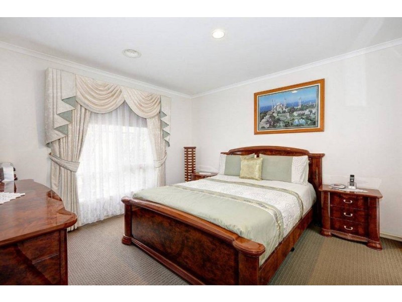 13 Tandarra Drive, Hoppers Crossing VIC 3029