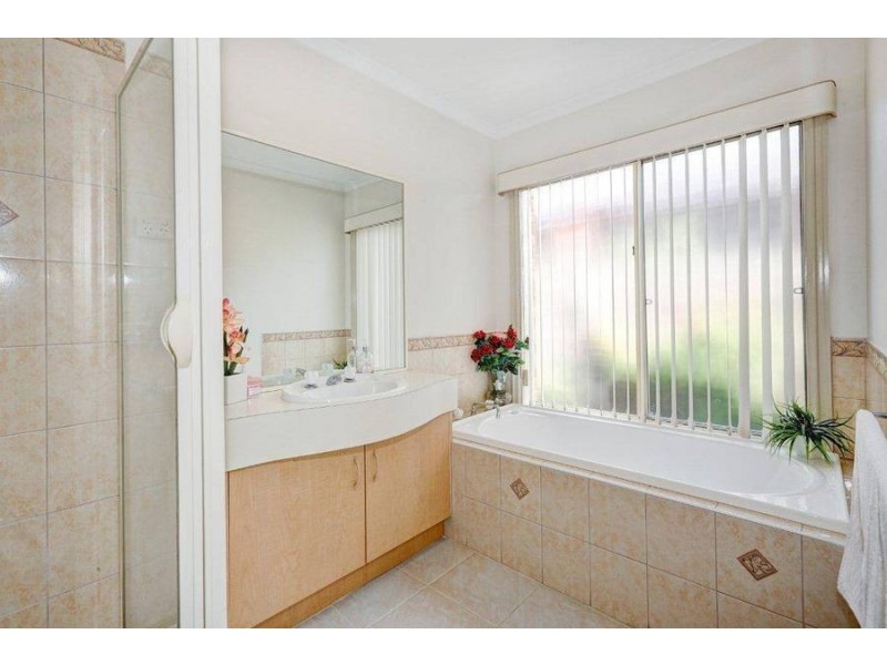 13 Tandarra Drive, Hoppers Crossing VIC 3029