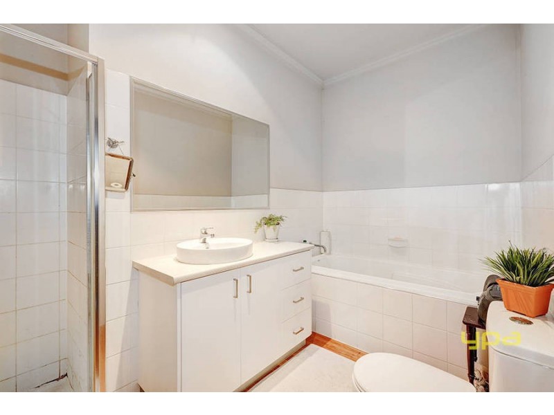 3/99 Thames Boulevard, Werribee VIC 3030