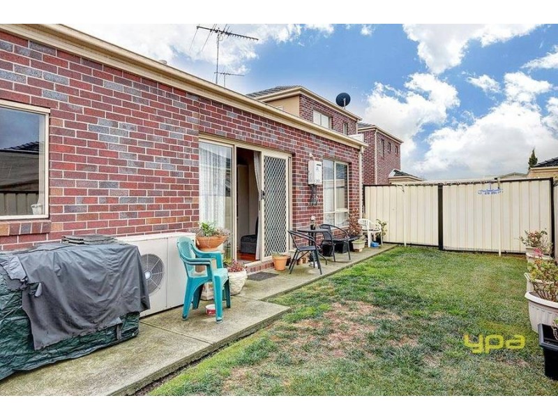 3/99 Thames Boulevard, Werribee VIC 3030