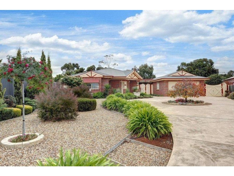 8 Pinnacle Place, Hoppers Crossing VIC 3029