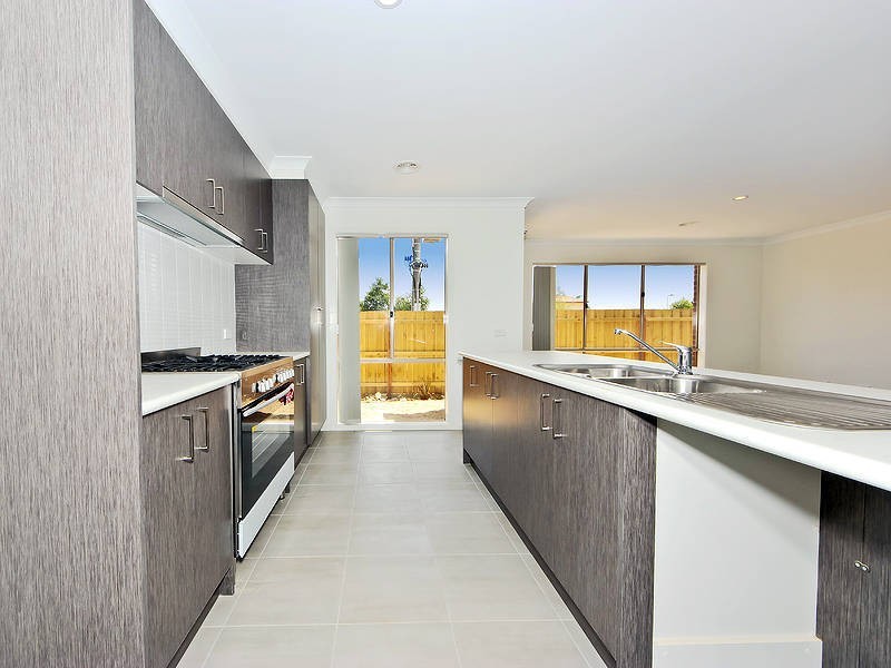 28 Morgan Crescent, Werribee VIC 3030