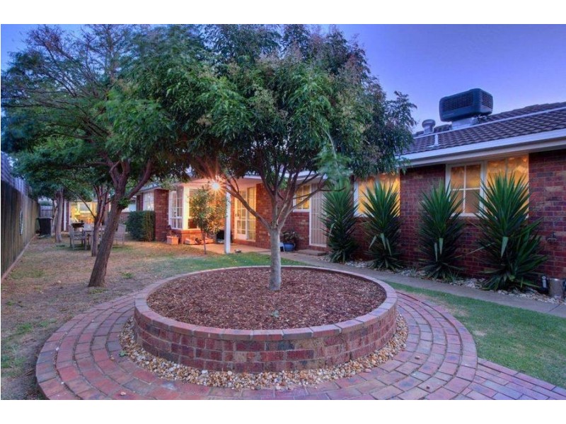 31 Westleigh Drive, Werribee VIC 3030