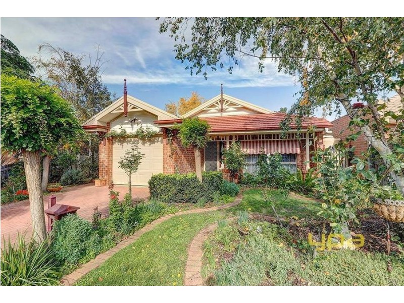 16 Alexandria Way, Werribee VIC 3030