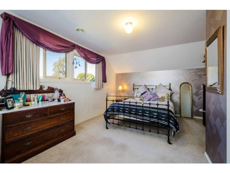 15 McPherson Place, Werribee VIC 3030