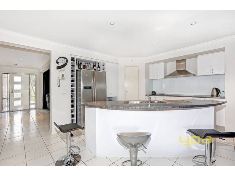 24 Alexandria Way, Werribee VIC 3030