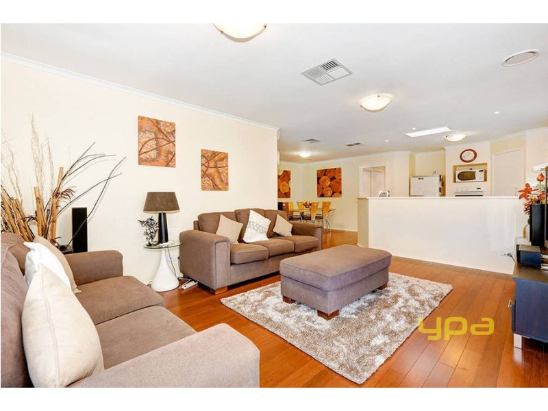 13 Racecourse Road, Werribee VIC 3030